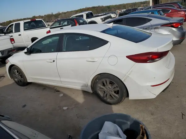5NPD84LFXJH298174 2018 HYUNDAI ELANTRA - Image 2