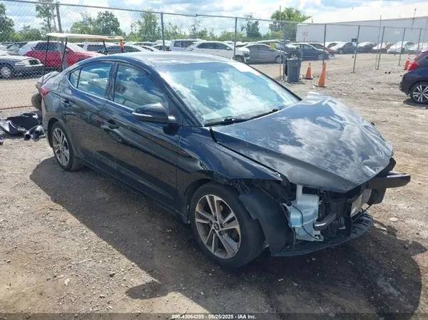 5NPD84LFXJH298675 2018 HYUNDAI ELANTRA - Image 1