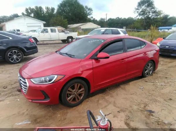 5NPD84LFXJH298742 2018 HYUNDAI ELANTRA - Image 2