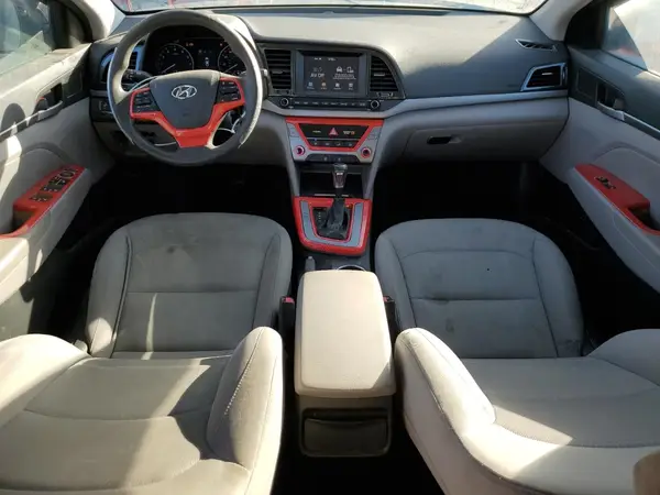 5NPD84LFXJH299602 2018 HYUNDAI ELANTRA - Image 8