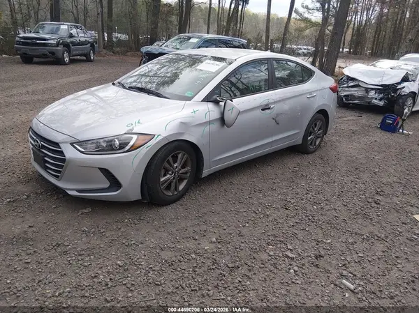 5NPD84LFXJH300988 2018 HYUNDAI ELANTRA - Image 2