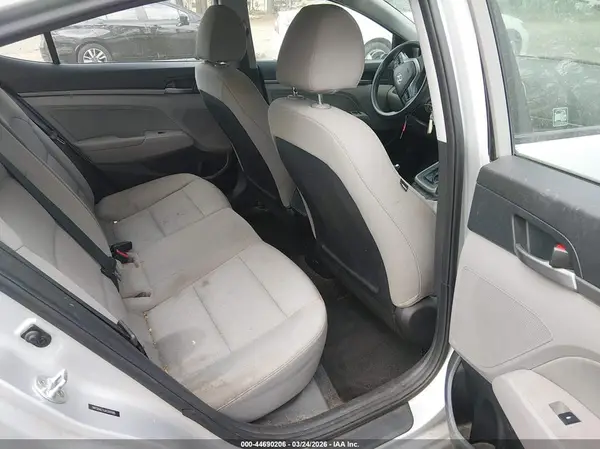 5NPD84LFXJH300988 2018 HYUNDAI ELANTRA - Image 8