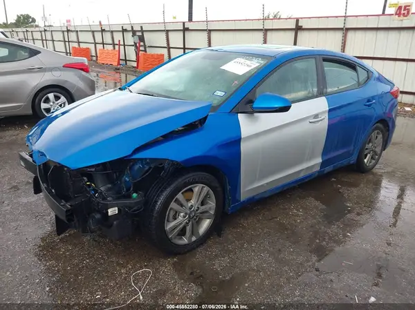 5NPD84LFXJH302045 2018 HYUNDAI ELANTRA - Image 2