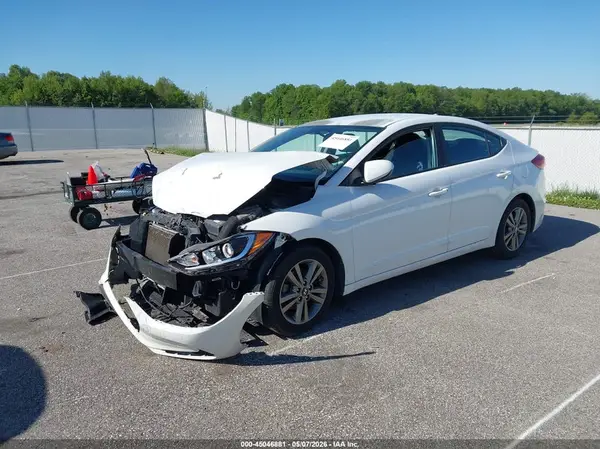 5NPD84LFXJH302725 2018 HYUNDAI ELANTRA - Image 2