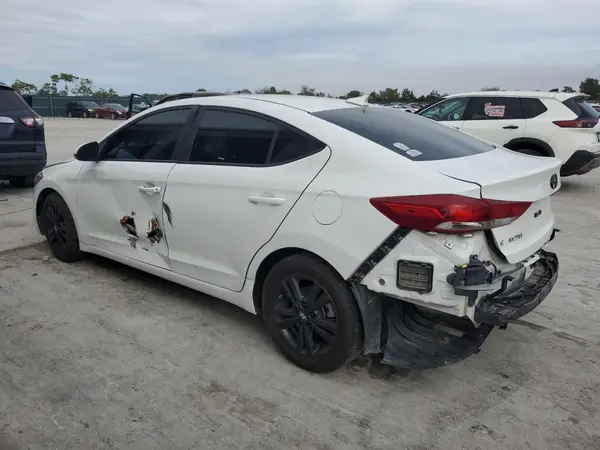 5NPD84LFXJH302952 2018 HYUNDAI ELANTRA - Image 2