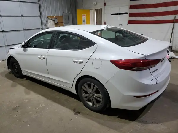 5NPD84LFXJH303213 2018 HYUNDAI ELANTRA - Image 2