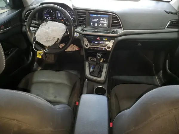 5NPD84LFXJH303213 2018 HYUNDAI ELANTRA - Image 8
