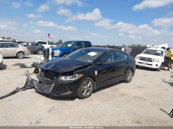 5NPD84LFXJH303468 2018 HYUNDAI ELANTRA - Image 2