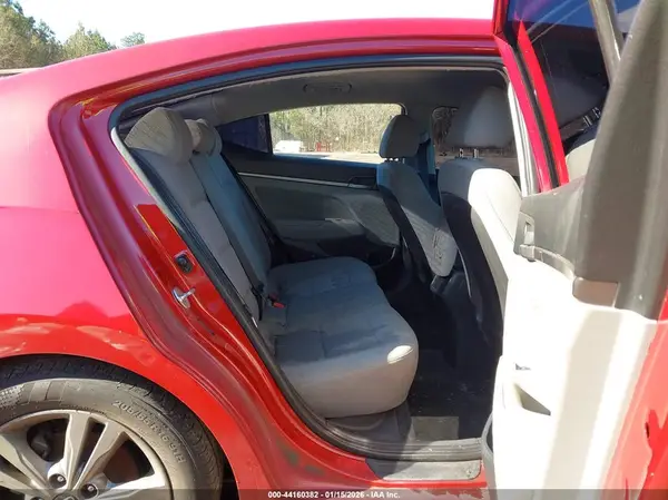 5NPD84LFXJH305012 2018 HYUNDAI ELANTRA - Image 8