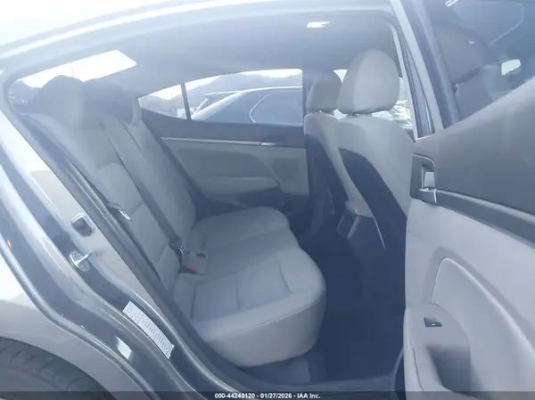 5NPD84LFXJH305916 2018 HYUNDAI ELANTRA - Image 8