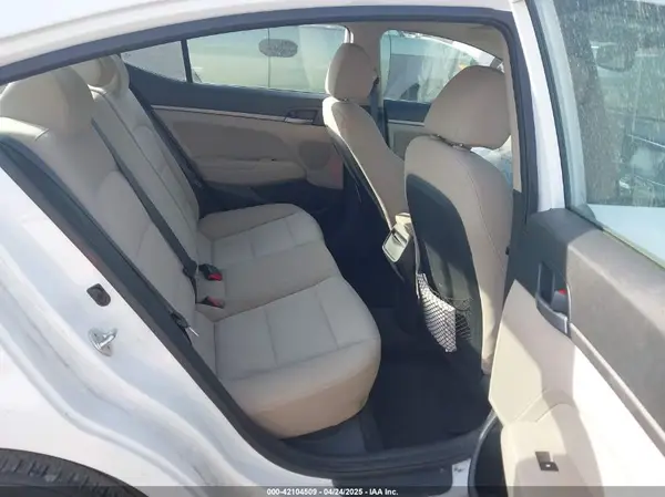 5NPD84LFXJH306533 2018 HYUNDAI ELANTRA - Image 8