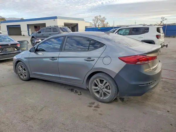 5NPD84LFXJH306905 2018 HYUNDAI ELANTRA - Image 2
