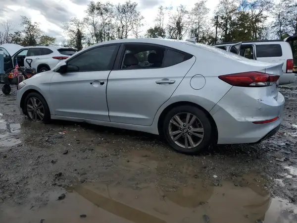 5NPD84LFXJH308170 2018 HYUNDAI ELANTRA - Image 2