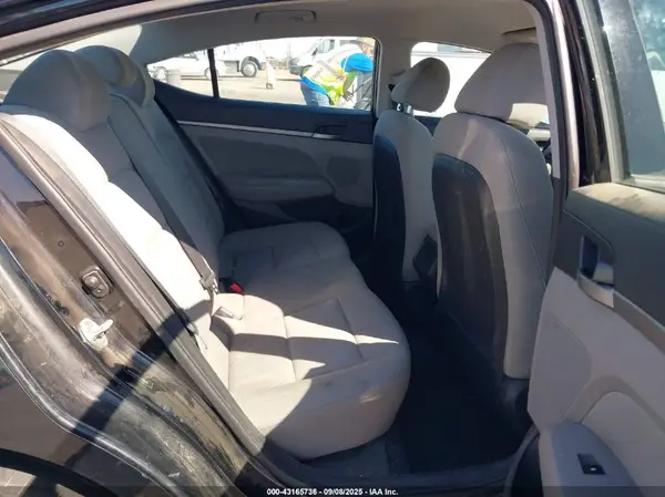 5NPD84LFXJH310629 2018 HYUNDAI ELANTRA - Image 8