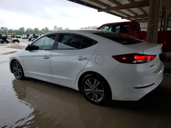 5NPD84LFXJH312171 2018 HYUNDAI ELANTRA - Image 2