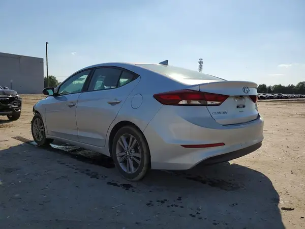 5NPD84LFXJH312185 2018 HYUNDAI ELANTRA - Image 2