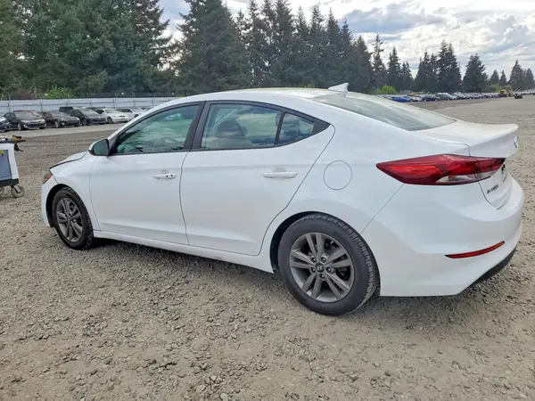 5NPD84LFXJH315636 2018 HYUNDAI ELANTRA - Image 2