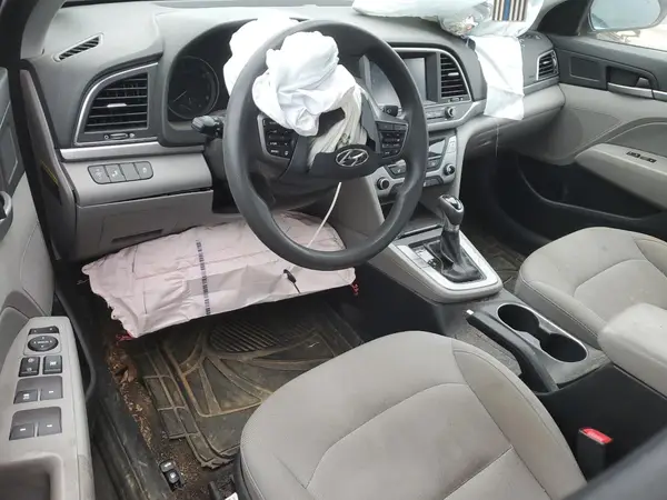 5NPD84LFXJH318889 2018 HYUNDAI ELANTRA - Image 8