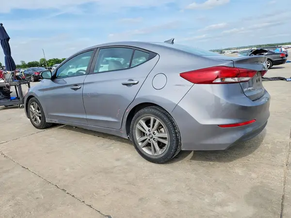 5NPD84LFXJH318956 2018 HYUNDAI ELANTRA - Image 2