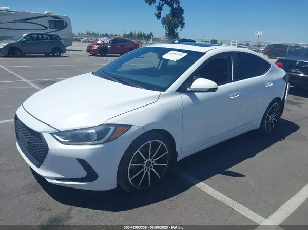 5NPD84LFXJH320299 2018 HYUNDAI ELANTRA - Image 2