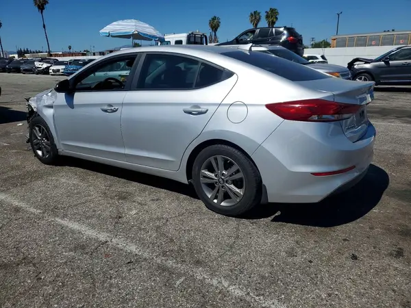 5NPD84LFXJH322666 2018 HYUNDAI ELANTRA - Image 2