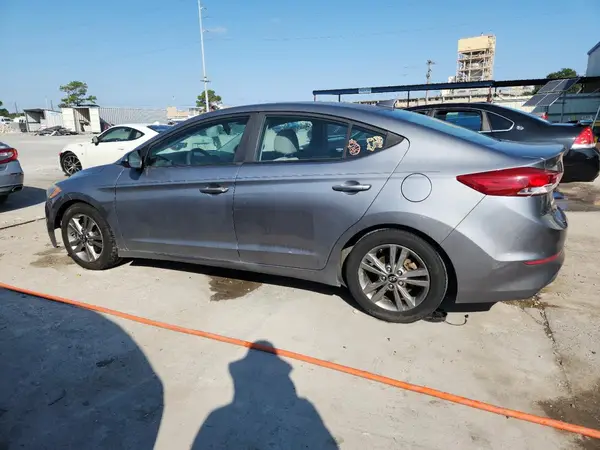 5NPD84LFXJH323283 2018 HYUNDAI ELANTRA - Image 2