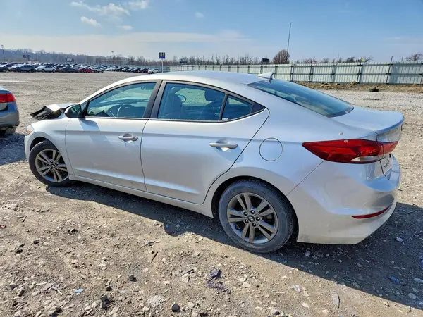 5NPD84LFXJH325065 2018 HYUNDAI ELANTRA - Image 2