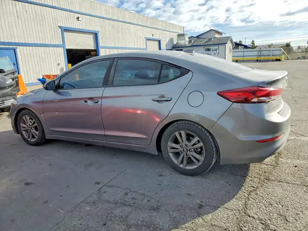 5NPD84LFXJH328600 2018 HYUNDAI ELANTRA - Image 2