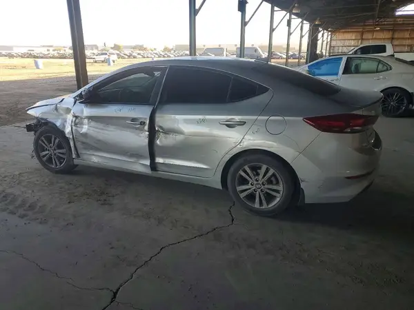5NPD84LFXJH328693 2018 HYUNDAI ELANTRA - Image 2