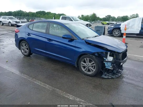 5NPD84LFXJH330542 2018 HYUNDAI ELANTRA - Image 1
