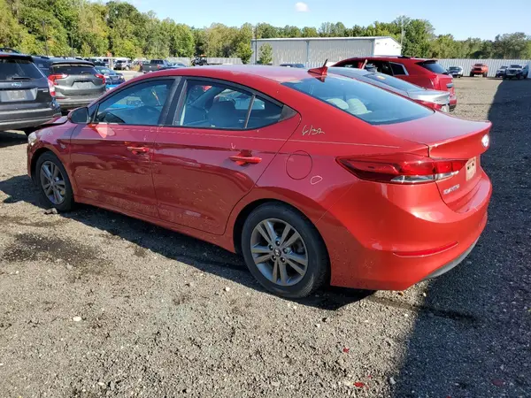 5NPD84LFXJH332503 2018 HYUNDAI ELANTRA - Image 2