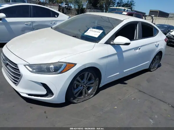5NPD84LFXJH333165 2018 HYUNDAI ELANTRA - Image 2