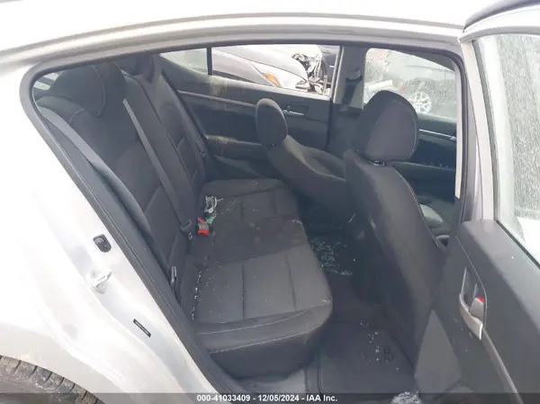 5NPD84LFXJH333683 2018 HYUNDAI ELANTRA - Image 8