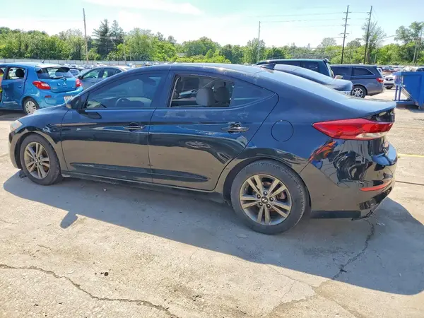 5NPD84LFXJH335045 2018 HYUNDAI ELANTRA - Image 2