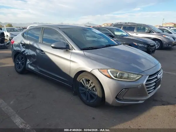 5NPD84LFXJH338494 2018 HYUNDAI ELANTRA - Image 1