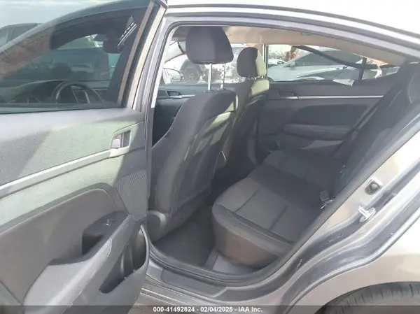 5NPD84LFXJH338494 2018 HYUNDAI ELANTRA - Image 8