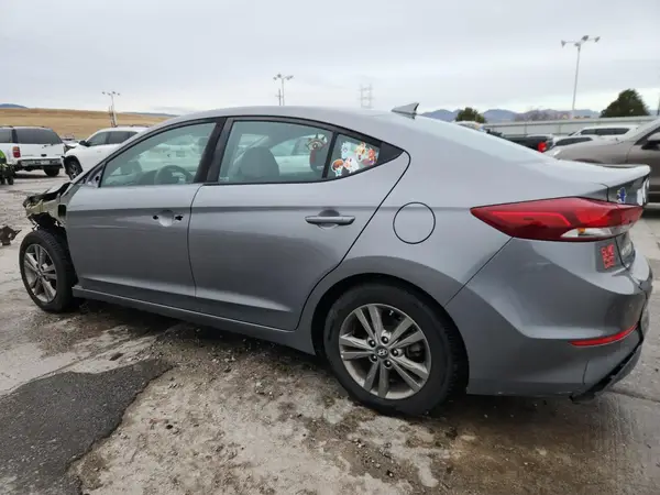 5NPD84LFXJH339936 2018 HYUNDAI ELANTRA - Image 2
