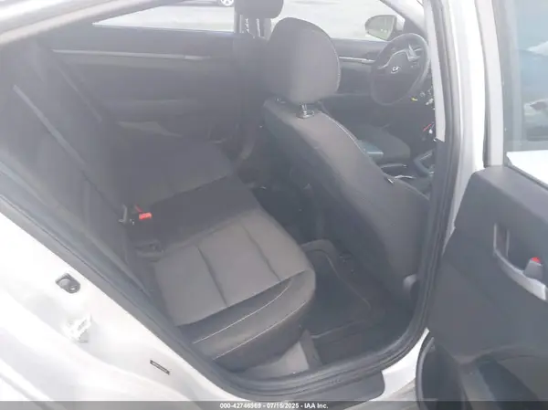 5NPD84LFXJH342206 2018 HYUNDAI ELANTRA - Image 8