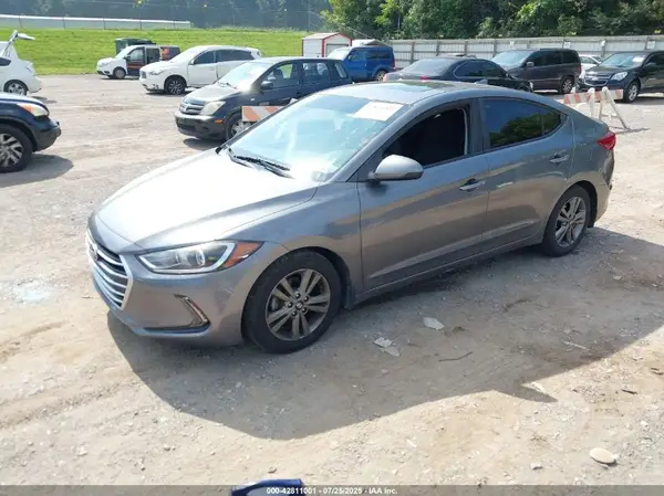 5NPD84LFXJH343940 2018 HYUNDAI ELANTRA - Image 2