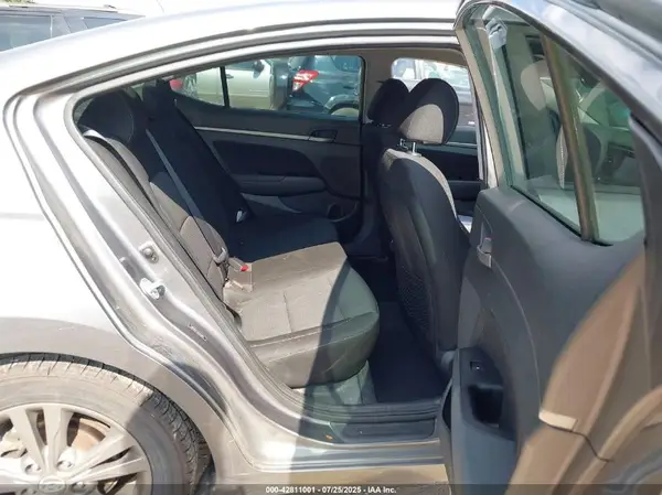 5NPD84LFXJH343940 2018 HYUNDAI ELANTRA - Image 8