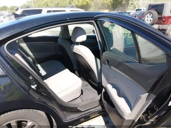 5NPD84LFXJH347230 2018 HYUNDAI ELANTRA - Image 8