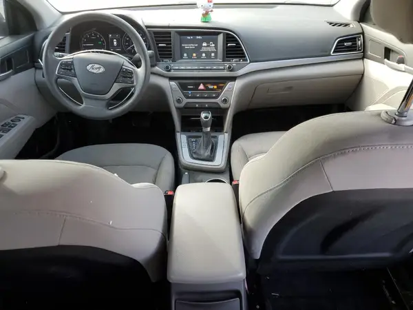 5NPD84LFXJH352492 2018 HYUNDAI ELANTRA - Image 8