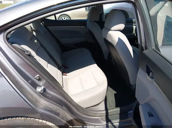 5NPD84LFXJH354016 2018 HYUNDAI ELANTRA - Image 8