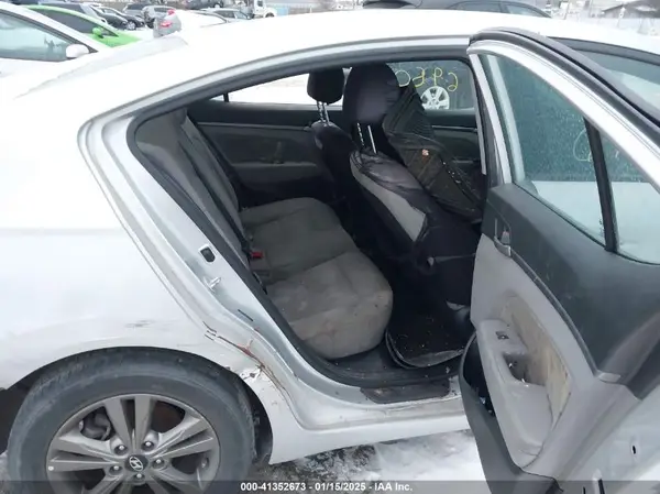 5NPD84LFXJH356204 2018 HYUNDAI ELANTRA - Image 8