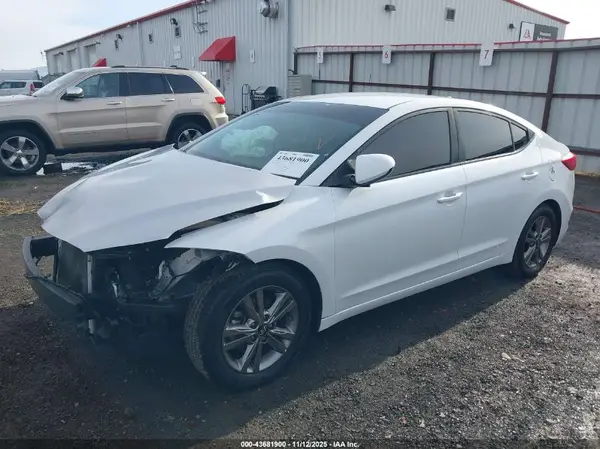 5NPD84LFXJH358275 2018 HYUNDAI ELANTRA - Image 2