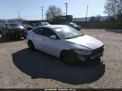 5NPD84LFXJH358325 2018 HYUNDAI ELANTRA