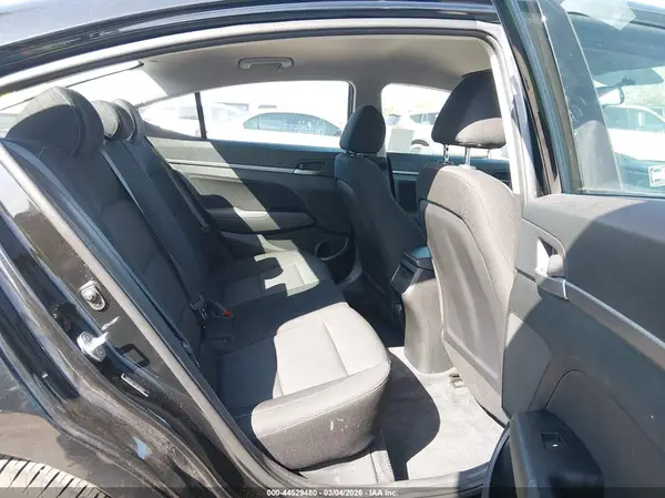 5NPD84LFXJH358907 2018 HYUNDAI ELANTRA - Image 8