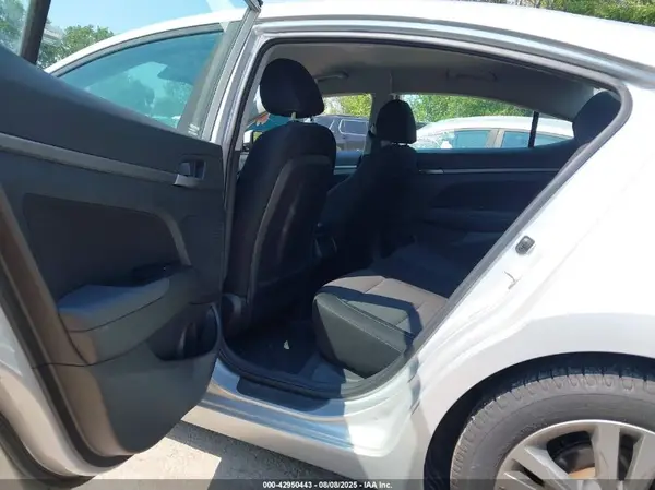 5NPD84LFXJH360530 2018 HYUNDAI ELANTRA - Image 8