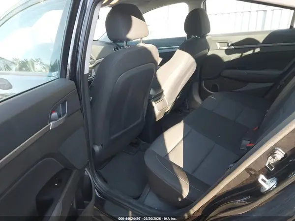 5NPD84LFXJH361662 2018 HYUNDAI ELANTRA - Image 8