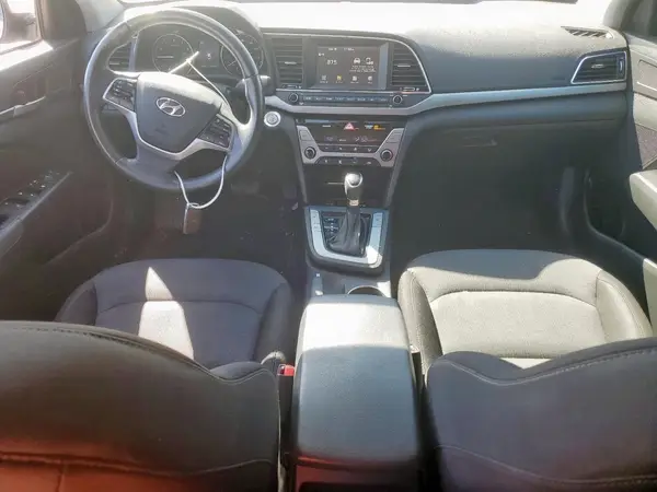 5NPD84LFXJH363394 2018 HYUNDAI ELANTRA - Image 8